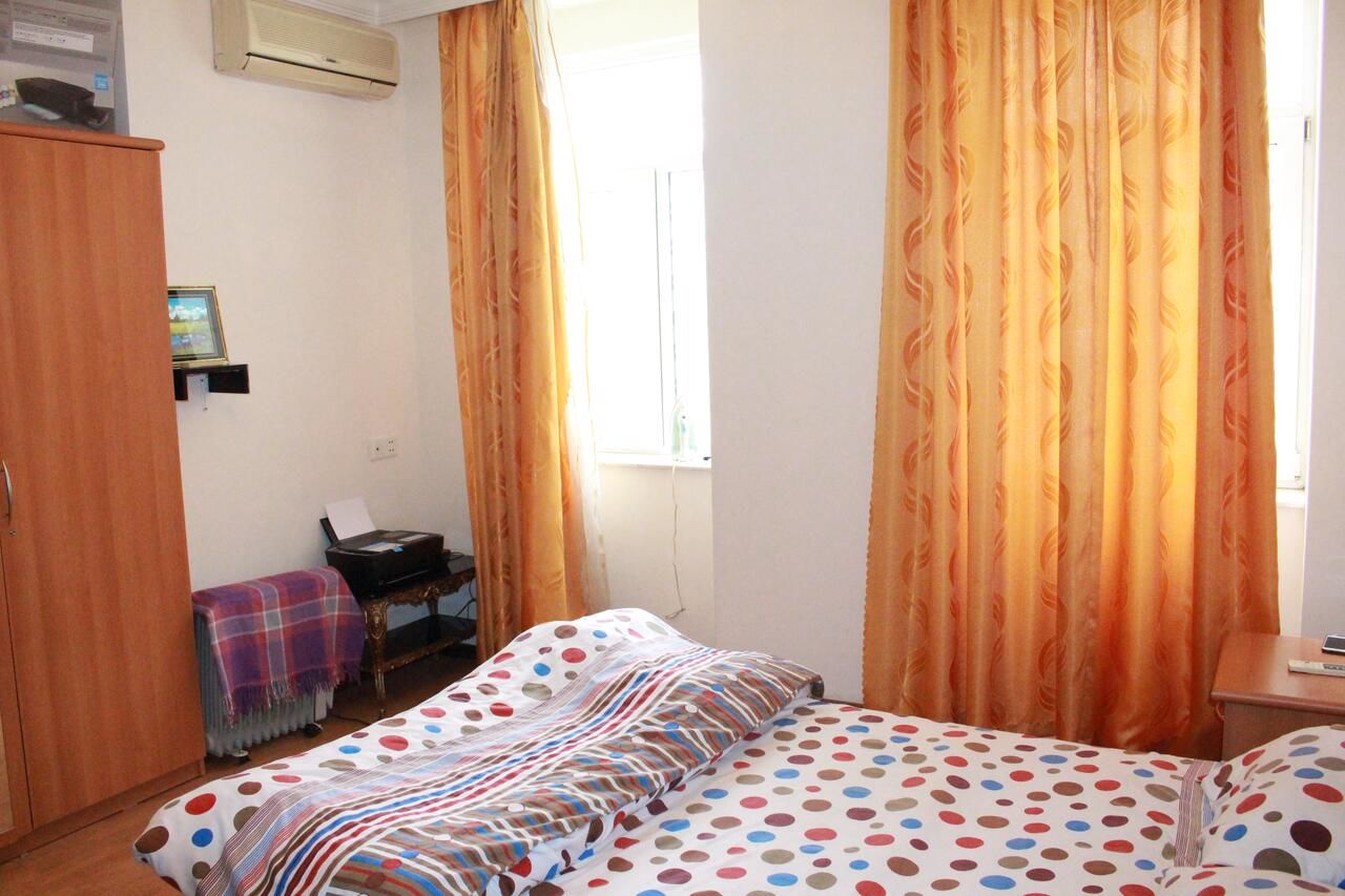 Отели типа «постель и завтрак» Nizami Center Hostel Баку-21