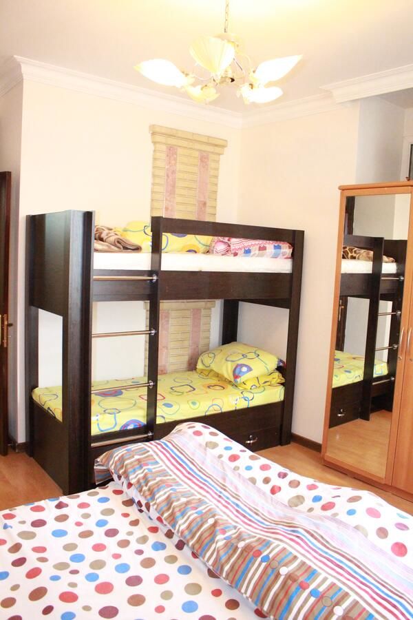 Отели типа «постель и завтрак» Nizami Center Hostel Баку-22