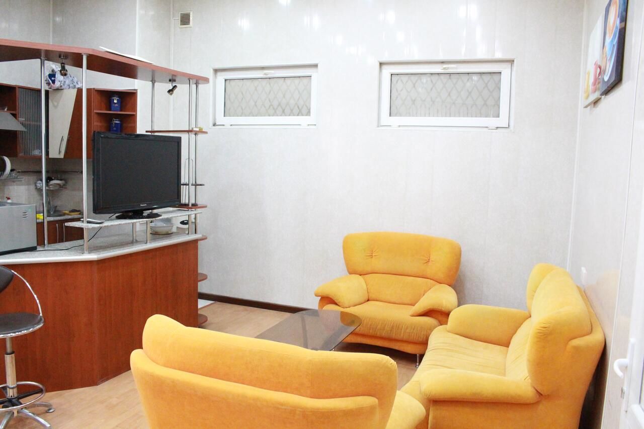 Отели типа «постель и завтрак» Nizami Center Hostel Баку-24