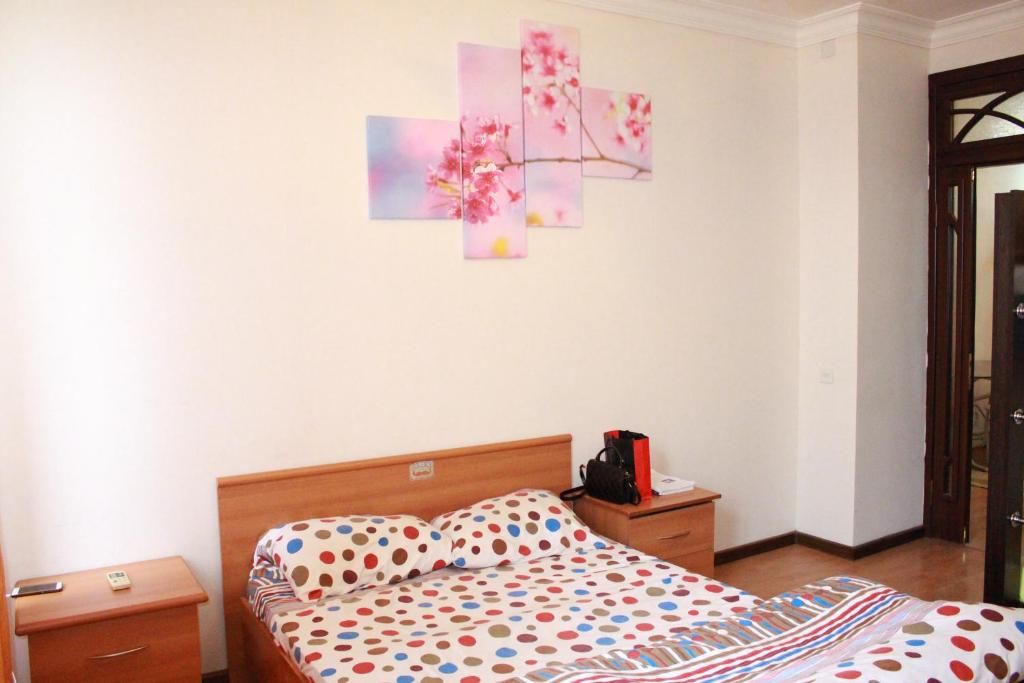 Отели типа «постель и завтрак» Nizami Center Hostel Баку-28