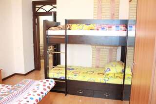 Отели типа «постель и завтрак» Nizami Center Hostel Баку Одноместный номер Делюкс-4