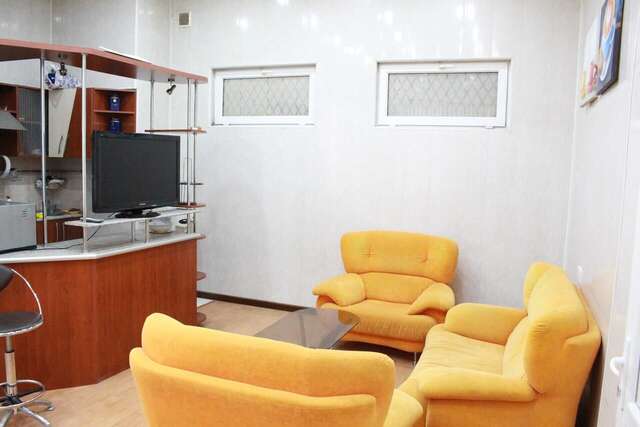 Отели типа «постель и завтрак» Nizami Center Hostel Баку-23